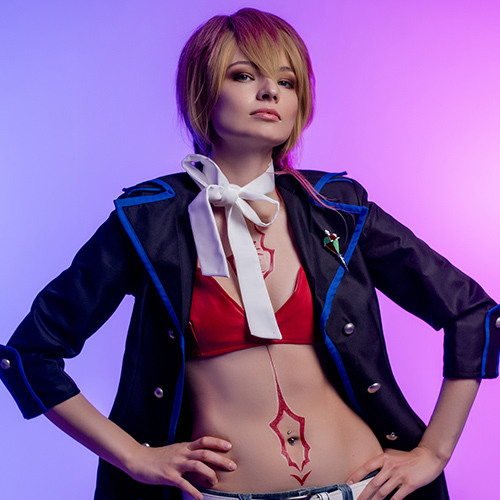 Close-up of Shura Kirigakure holding her sword, Blue Exorcist cosplay