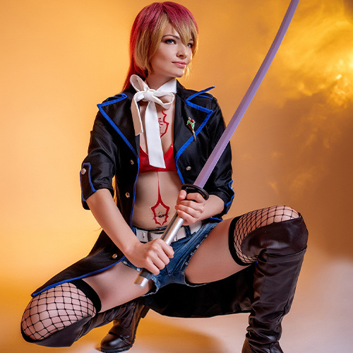 Shura Kirigakure displaying her fierce look with a sword, Blue Exorcist cosplay