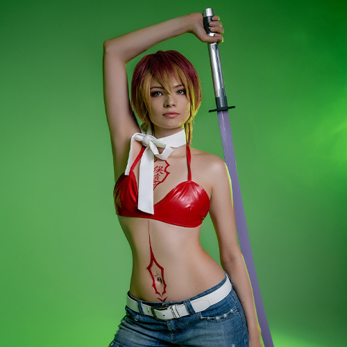 Shura Kirigakure ready for battle with her sword, Blue Exorcist cosplay