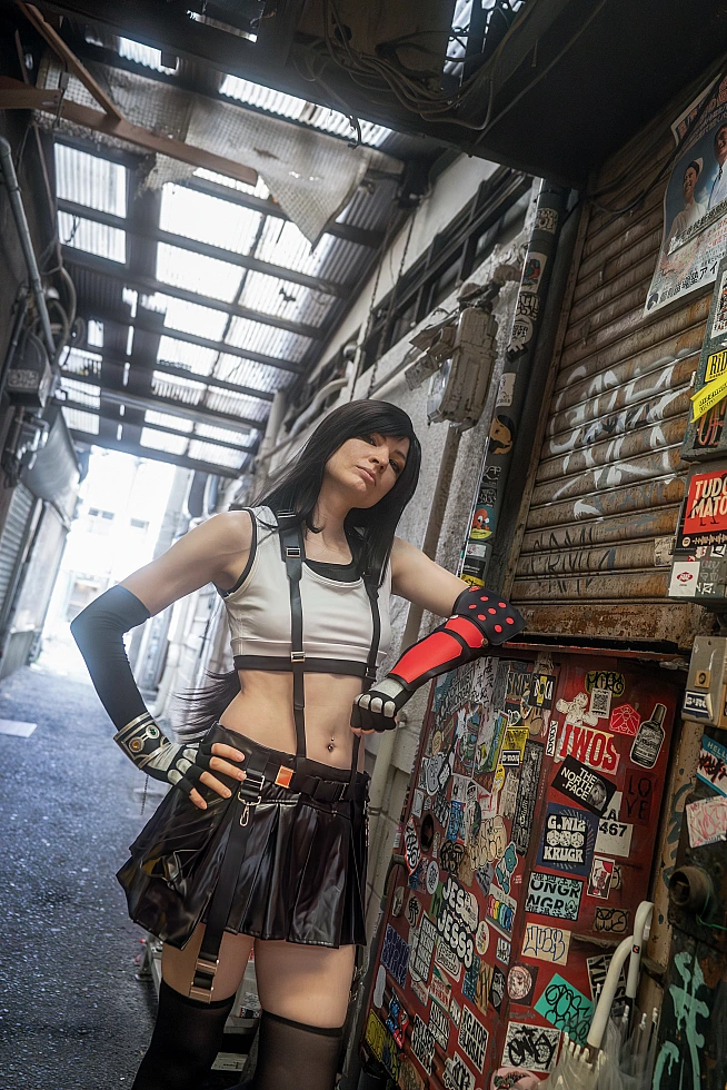 Tifa Lockhart Final Fantasy Cosplay - Photo 2