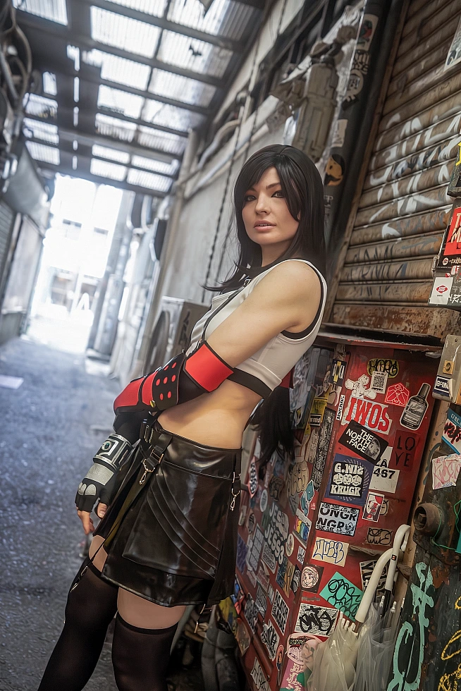 Tifa Lockhart Final Fantasy Cosplay - Photo 5